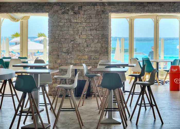 Eva - Piscine - Terrasse - Vca Apartment Cannes